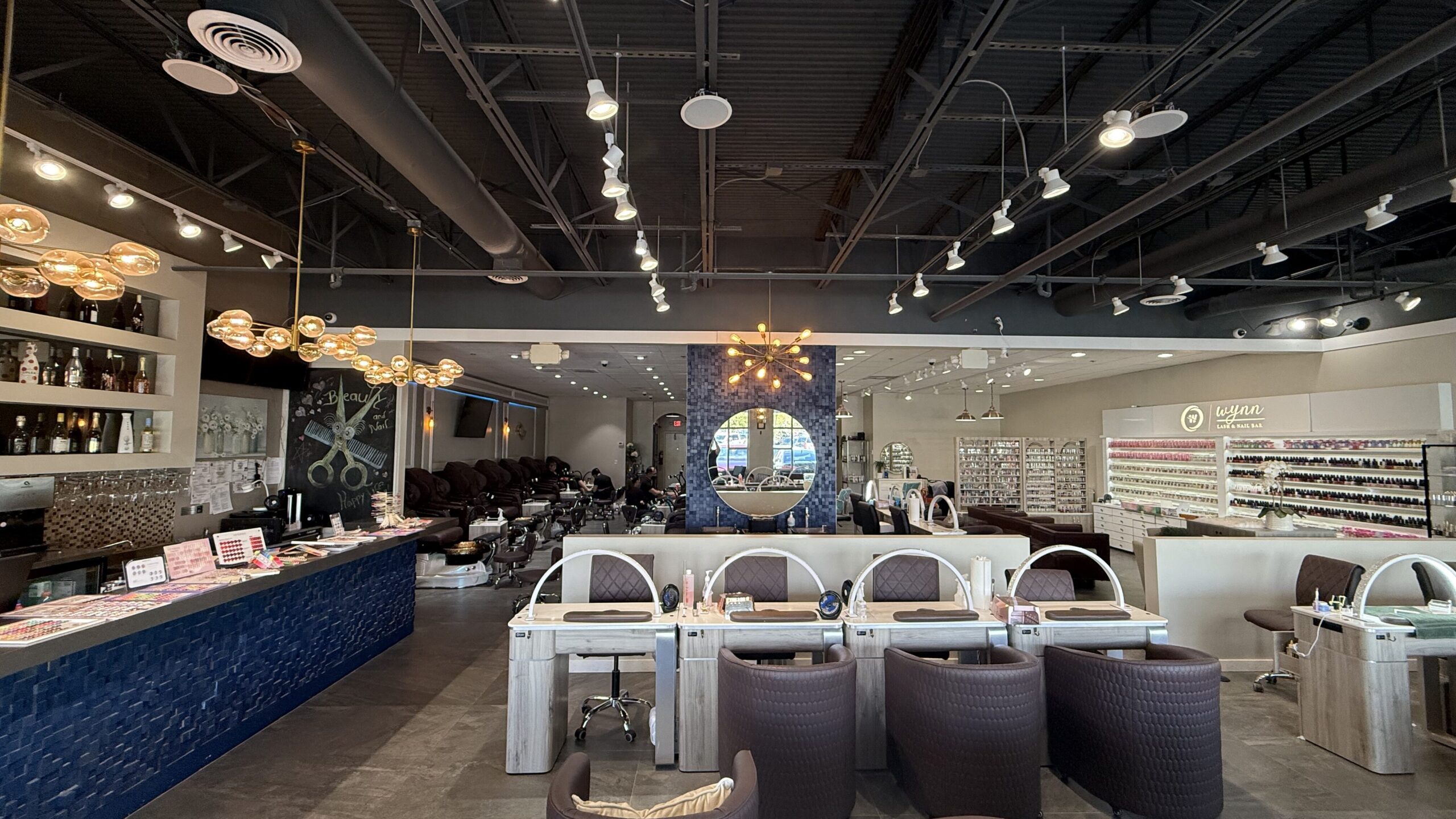 Nail salon Boca raton